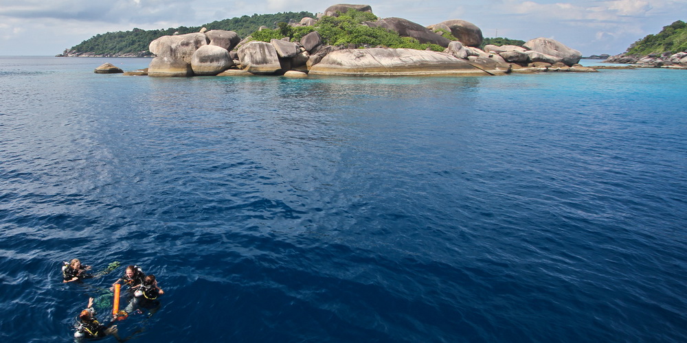 Similan islands diving tours